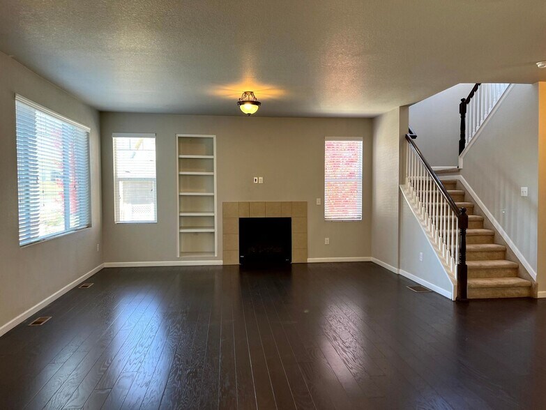 Building Photo - 12712 Zenobia St