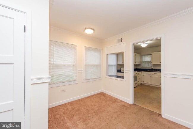 Building Photo - 919 Carroll Ave