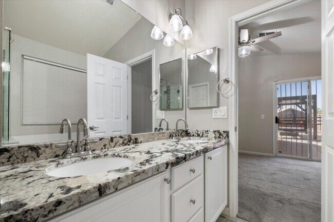 Building Photo - 4623 E Desert Wind Dr.