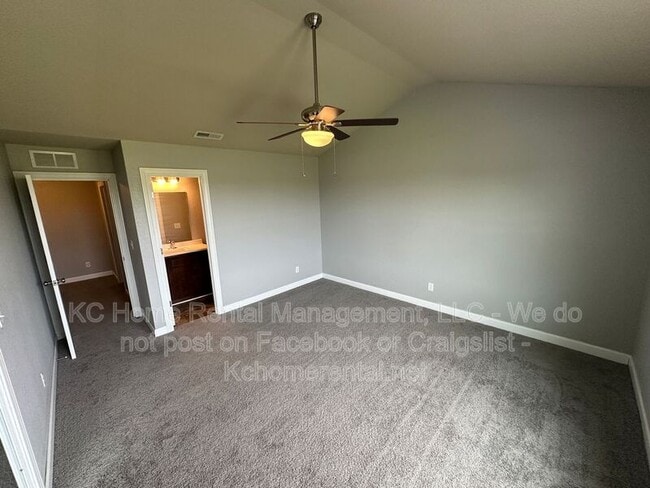 Building Photo - 10540 Kane Dr