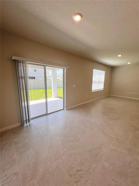 Building Photo - 1297 Regal King Dr