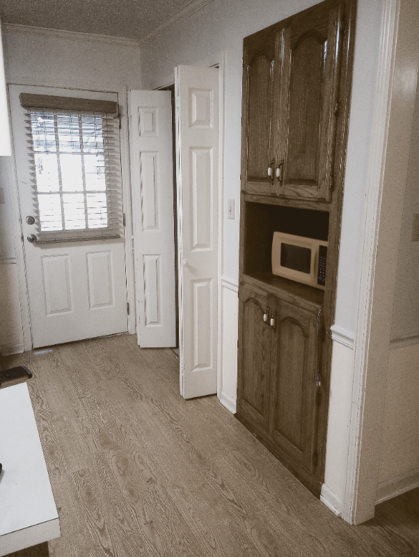 Building Photo - 103 Live Oak Dr