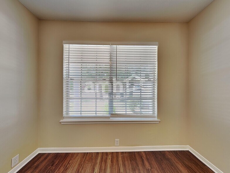 Building Photo - 651 Cypresswood Ter