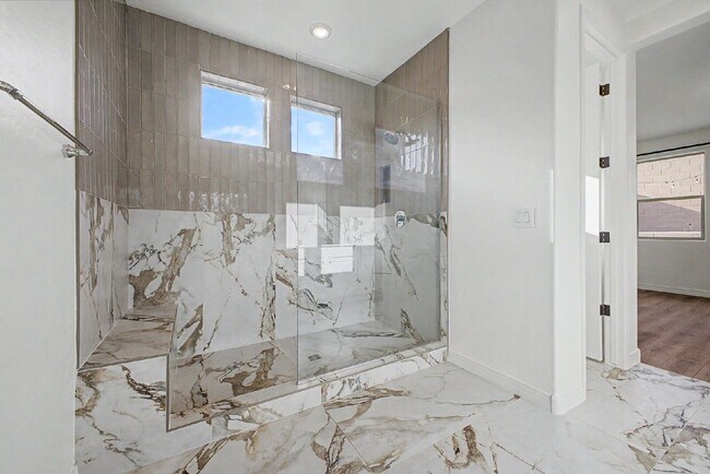 Building Photo - 6954 W Maya Way