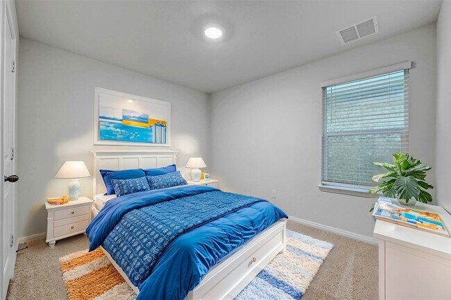 Building Photo - 295 Evergreen Sumac Lp