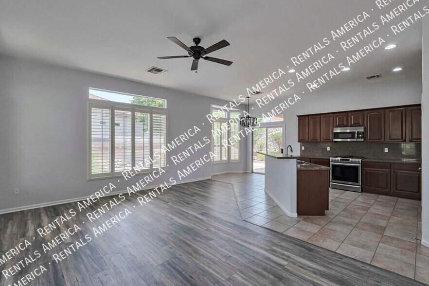 Building Photo - 13548 N Buckhorn Cholla Dr