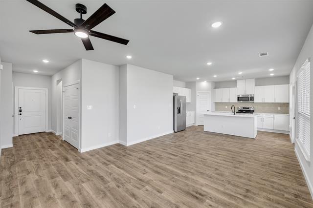 Building Photo - 3844 Clovis St