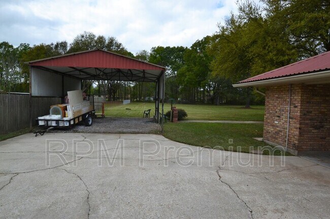 Building Photo - 3147 Little Farms Dr
