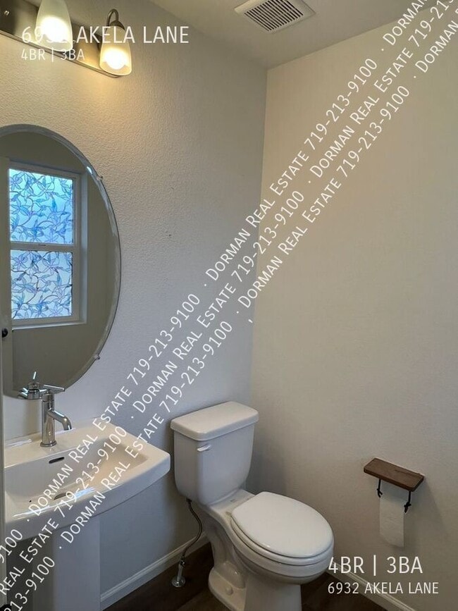 Building Photo - 6932 Akela Ln