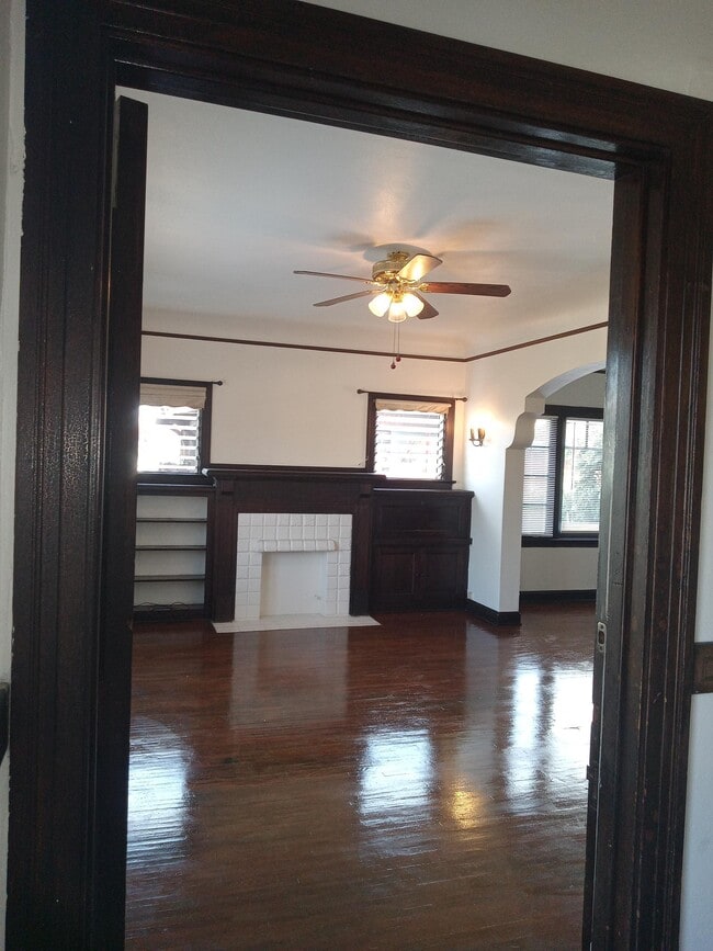 Building Photo - 128 Falcon Ave