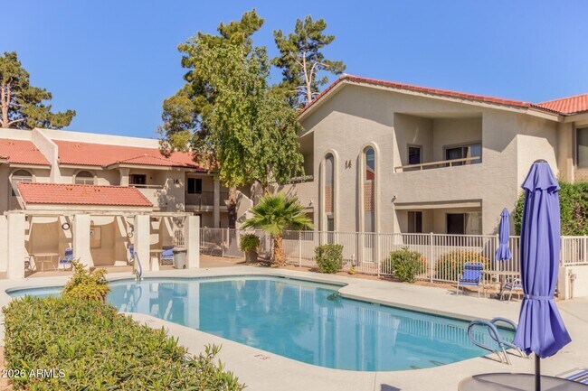 Building Photo - 10610 S 48th St