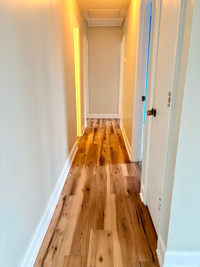 Building Photo - 101 Lael Ct