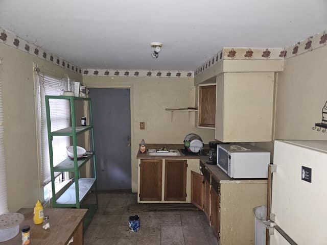 Building Photo - 219 Eastern Ave