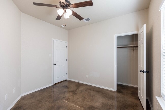 Building Photo - 218 Ragsdale Way