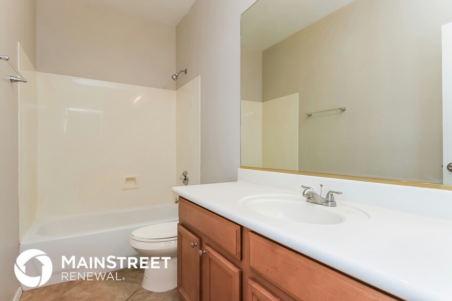 Building Photo - 6664 S Wilson Dr