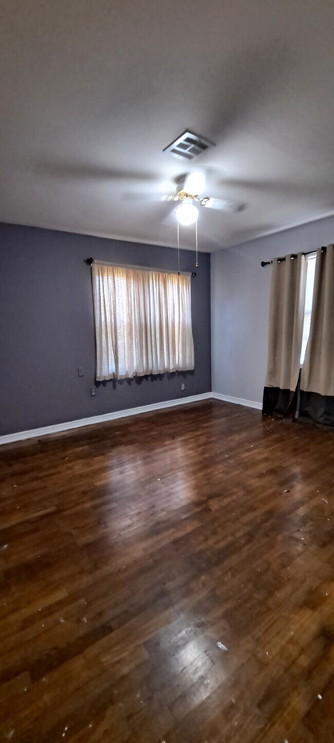 Master 1A - 406 E Pine Ave