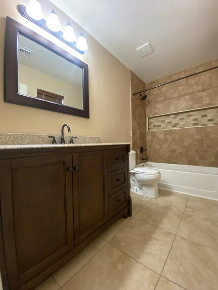 Building Photo - 9324 N Red Diamond Ave