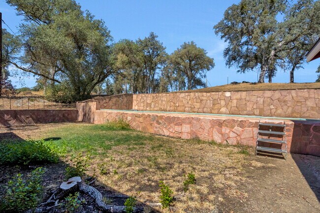 Building Photo - 31638 Lodge Rd