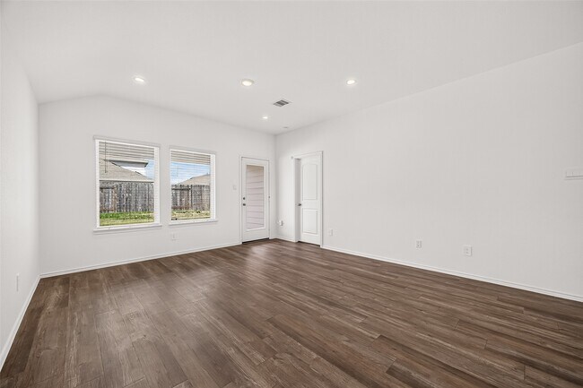 Building Photo - 24410 Oriole Summit Dr