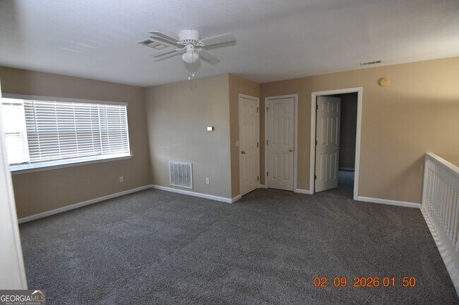 Building Photo - 348 Kristins Dr