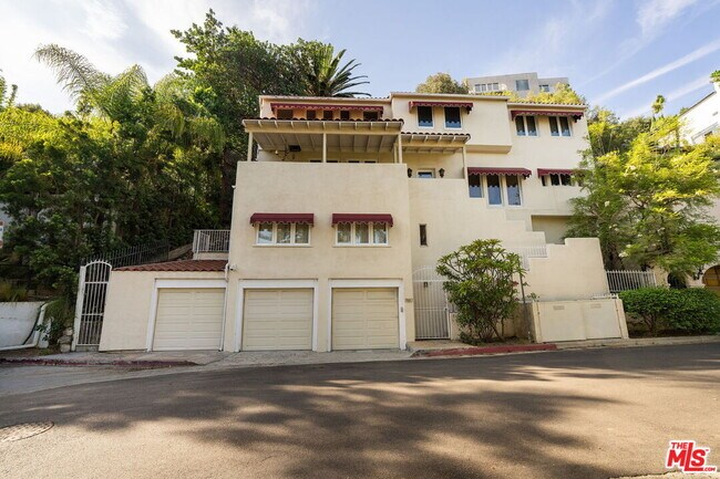 Building Photo - 7887 Hillside Ave
