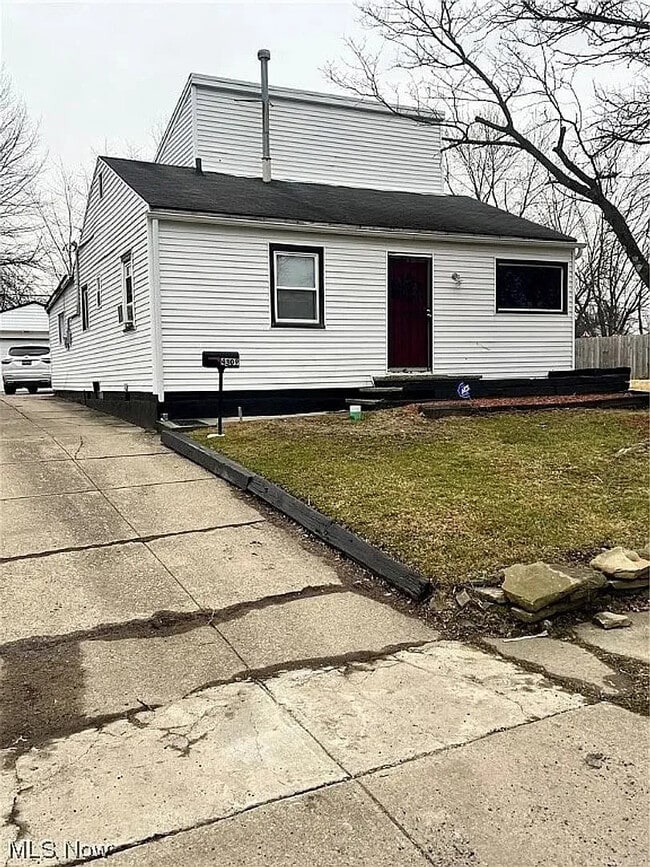 Building Photo - 4309 E 142nd St