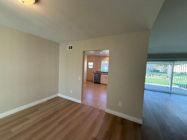 Building Photo - The Popular Freestanding El Dorado in Leisure Village