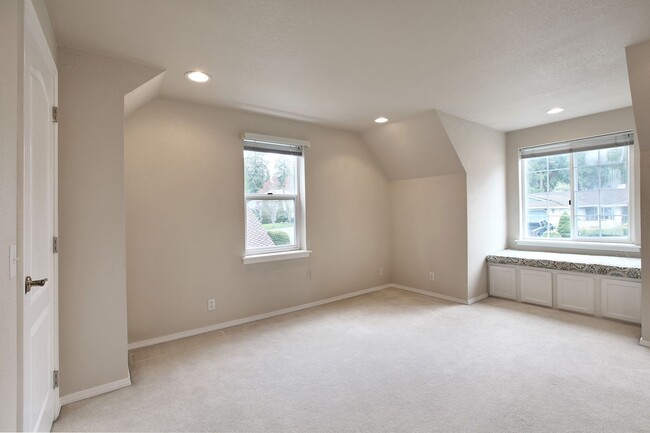 Building Photo - Beautiful Home in Gleneagle Neighborhood
