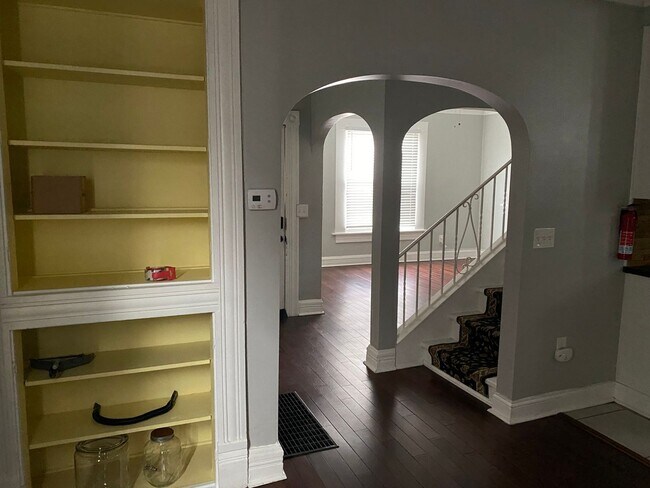 Building Photo - 2 Bedroom 2 Bathroom Single Family Home Franklinton
