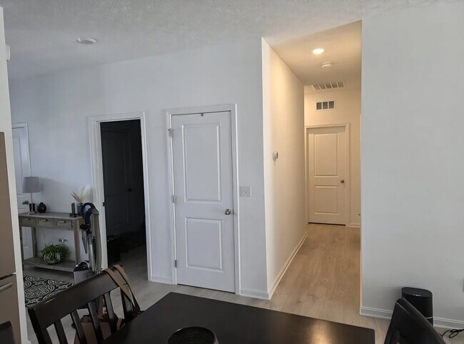 Building Photo - 4158 Tingle Dr