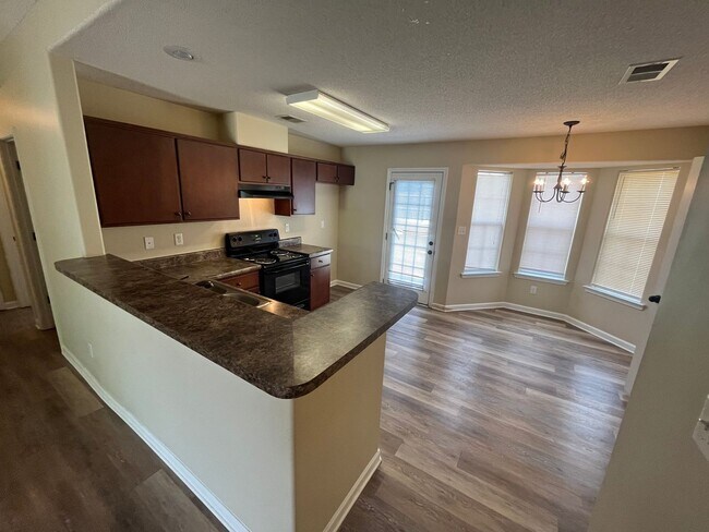 Building Photo - Remodeled beautiful 3 bd 2 bath located in...