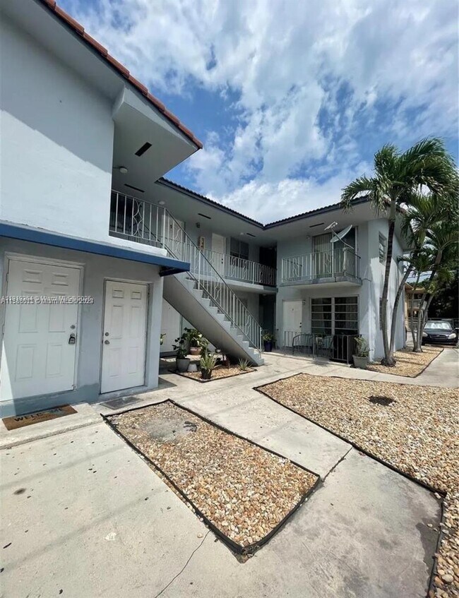 Building Photo - 4381 W Flagler St