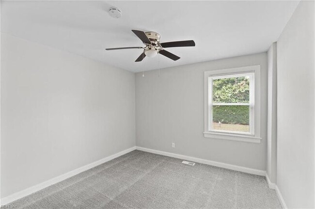 Building Photo - 218 Beechwood Ave
