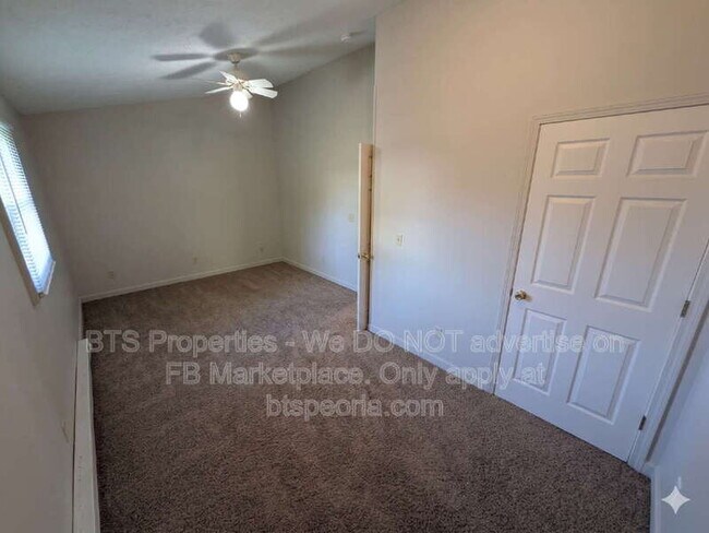 Building Photo - 5917 W Plank Rd