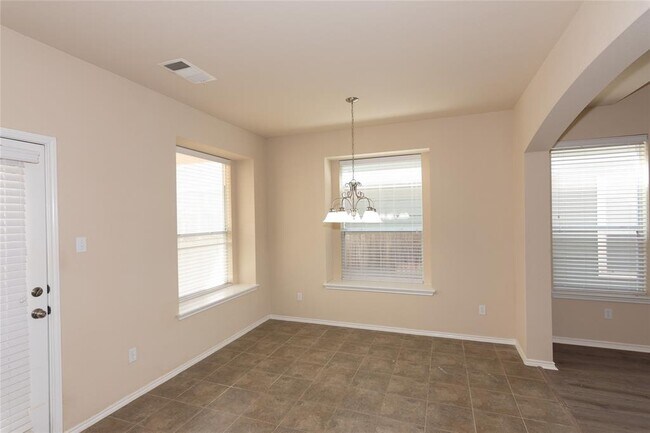 Building Photo - 10509 Wylie Dr