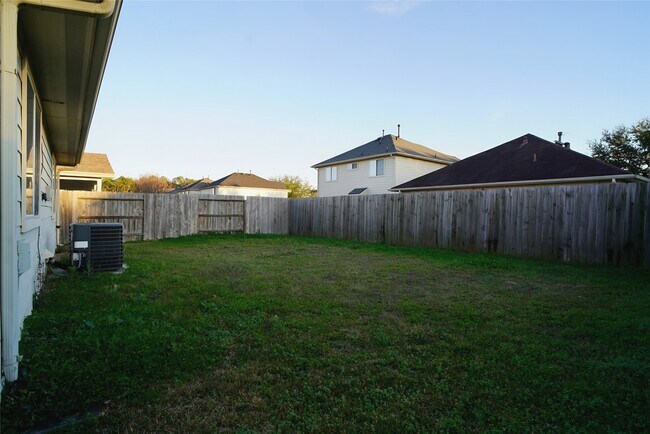 Building Photo - 9010 Grackle Run Ln