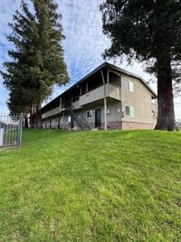 Building Photo - Move-In Special; Downstairs One Bedroom + Private Patio – Available Now! SEE VIDEO