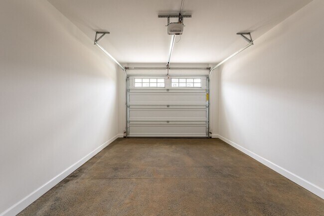 Building Photo - 1308 Palomino Trl