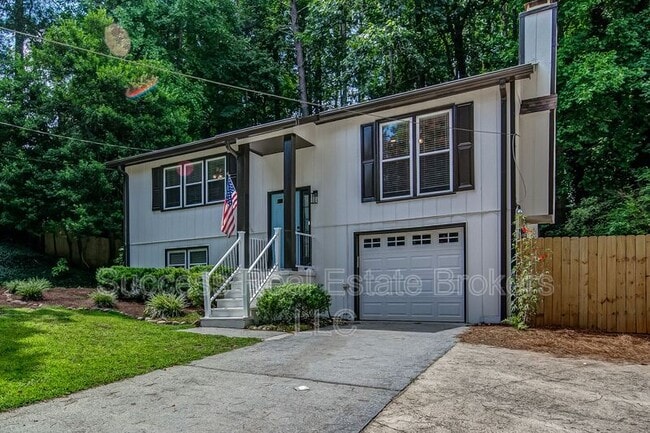 Building Photo - 4734 N Springs Rd NW