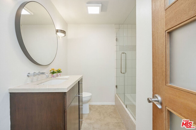 Building Photo - 8535 W Knl Dr