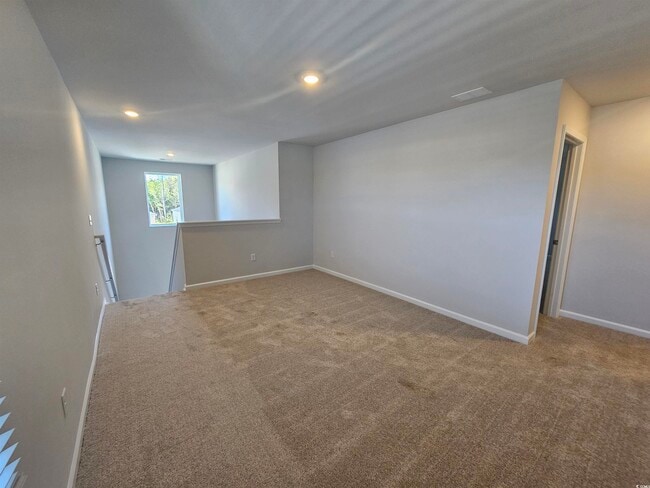 Building Photo - 800 Wapama St