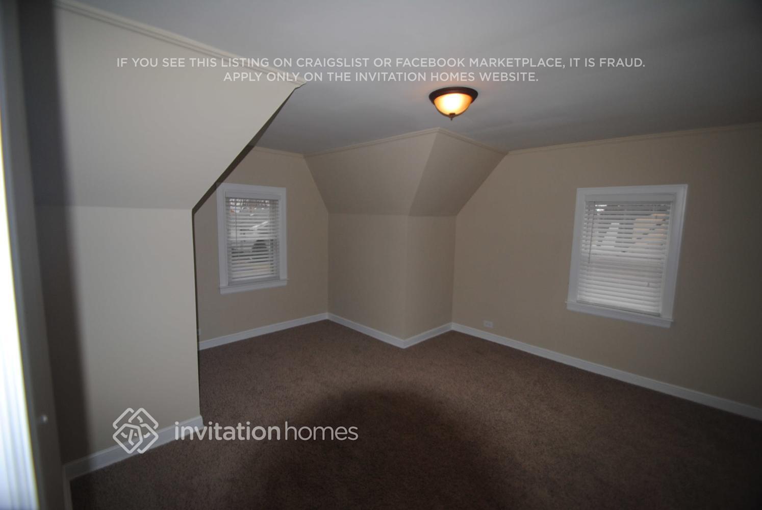 Building Photo - 9326 S 54th Ct