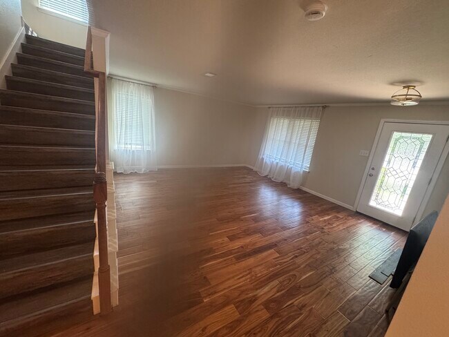 Building Photo - 2914 Thistlewood Dr