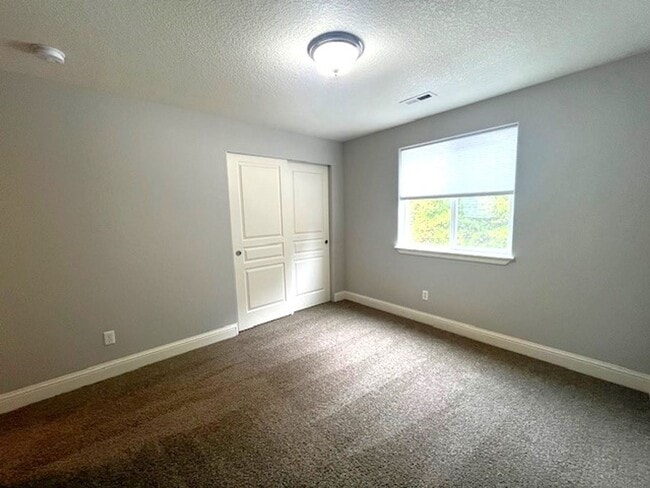 Building Photo - Newly Remodeled 4 Bedroom, Wilsonville, OR