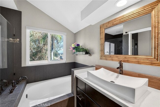 Building Photo - 3355 Sterling Dr