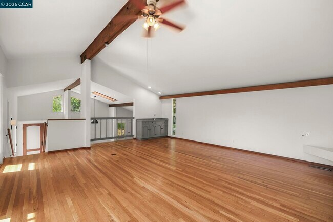 Building Photo - 165 Topaz Ln