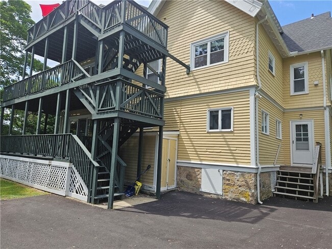 Building Photo - 49 Merton Rd