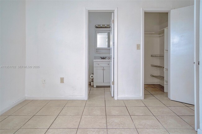 Building Photo - 4300 SW 67th Ave