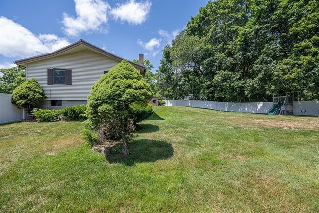 Building Photo - 47 Oriole Dr