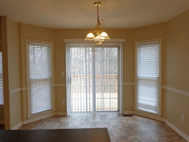 Building Photo - 1728 Victoria Way NW